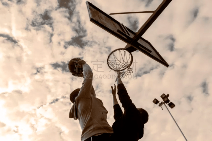 NBA球员数据统计：得分、篮板、助攻排行,