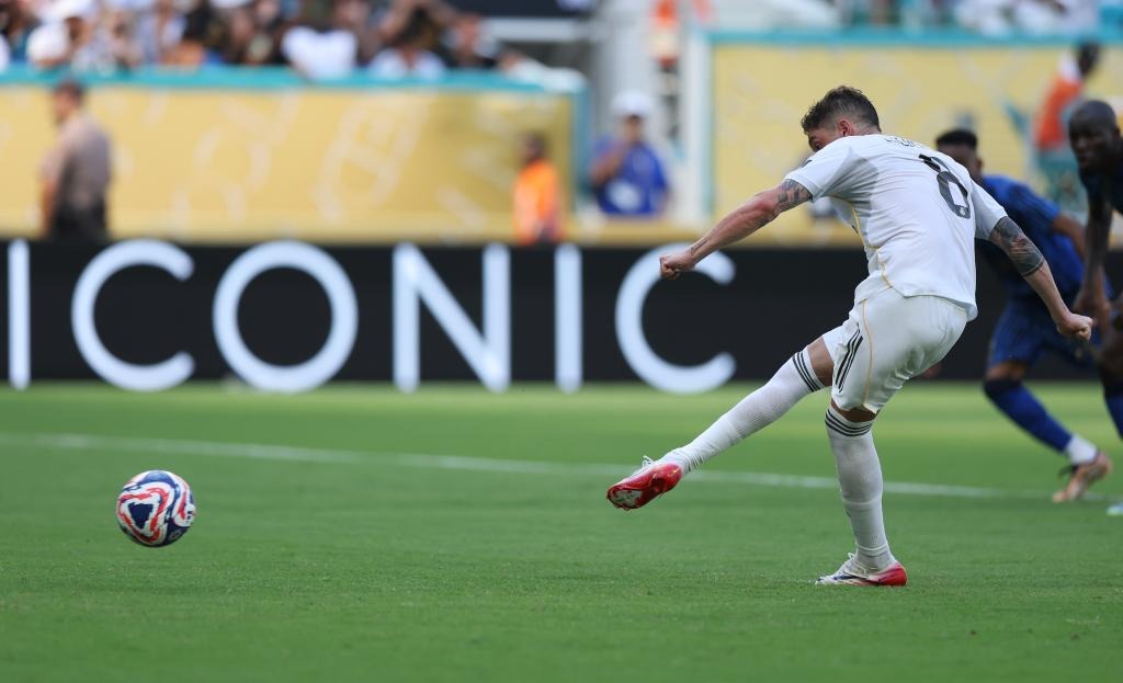 国际射手齐聚青海 民族传统射箭精英赛开弓